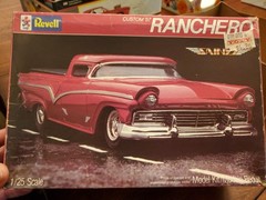 Revell ’57 FORD RANCHERO 1/25 Model Kit 7396, New Open Box Complete