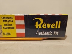 Revell Authentic Kit #H-1816 Lacrosse Missle With Mobile Launcher Model Kit NISB