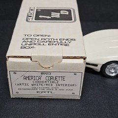 AMT Ertl America Corvette Convertible Artic White #8923 C4 Dealer Promo Car