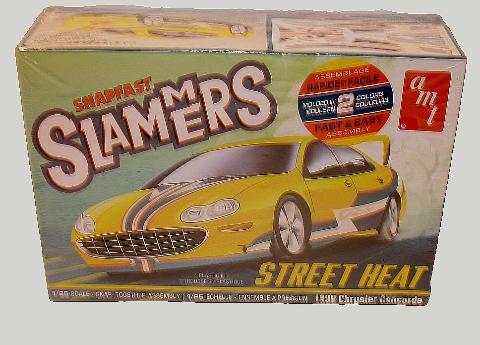 AMT 1/25 scale Slammers 1998 Chrysler Concorde Street Heat model car Snapfast