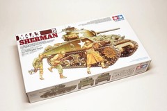 TAMIYA 35250 Military Model 1/35 US Medium Tank M4A3 Sherman 75mm Gun