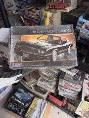 Monogram 1:24 1986 Chevy Chevrolet Monte Carlo SS Model Kit Car 2731