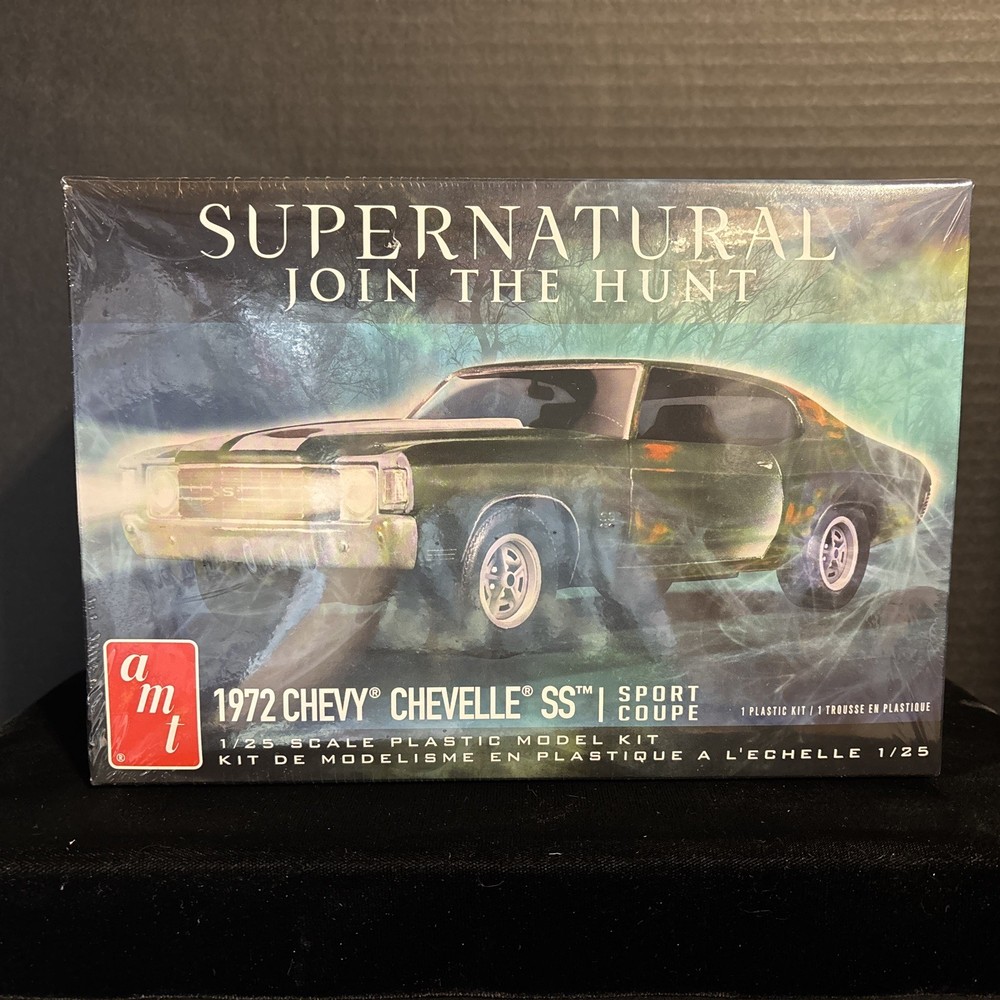 AMT 1592 SUPERNATURAL 1972 CHEVELLE SS MODEL KIT-NIB-1/25 SCALE