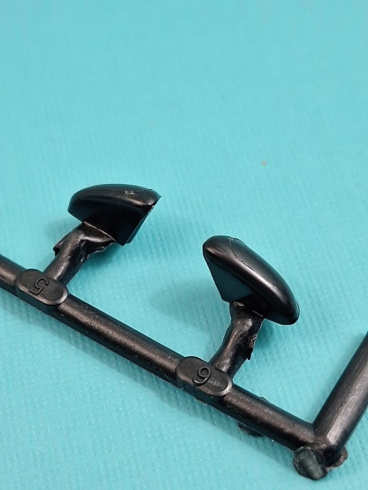 Revell AMT Ertl Monogram MPC 1/25 Model Part Ford Taurus Door Mirrors Pair