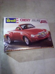 A4A Revell Chevy SSR 1:25 Scale Model Kit 85-7691 Factory Sealed