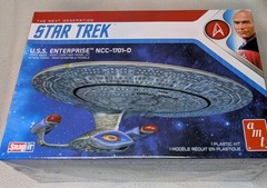 SKILL 2 MODEL KIT U.S.S. ENTERPRISE NCC-1701-D “STAR TREK” 1/2500 AMT AMT1126 M