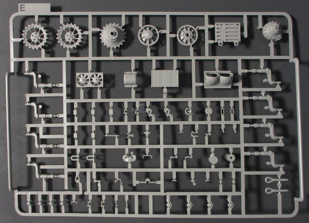 TAKOM 1/35 Scale Tiger I Mid – Parts Tree E from Kit No. 2200