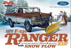 Moebius 1/25 1972 Ford F-250 Ranger XLT Pickup Truck w/Snowplow Model Kit