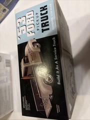 AMT 882 1953 Ford Pickup Truck 3n1 Trophy Series 1/25 Model Kit
