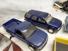 Model Junkyard/parts Plastic Truck Lot Of 9 Ford,chevy,,dodge Pickups