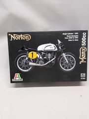 Italeri 4602 Norton Manx 500cc Classic Bikes Motorcycle Model Open Sealed Parts
