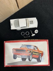 Vintage AMT Super Boss Funny Car Mustang Model Kit No. 6753-150 SEE PICS S1