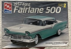 AMT 1957 Ford Fairlane 500 Model Kit 1/25 Scale SEALED 1993 MODEL (120+ Parts)