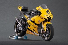 PLATZ BEEMAX 1/12 YAMAHA YZR-M1 2007 MODEL KIT BX13002