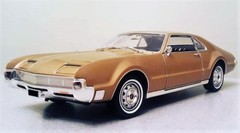 OLDS Oldsmobile Toronado Built Model Promo Classic Car Race Carousel Gold 442