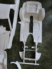Revell 1/24 Camaro model Body & Suspension Parts W98