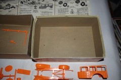 Aurora Boob Tube 1/32 Model Kit The Scene Machines VTG 1969 w Box Hippie Peace