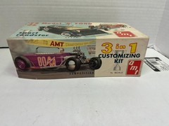 1/25 AMT JUST THE BOX 1932 FORD MODEL B SPORT ROADSTER MODIFIED