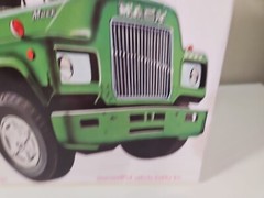 Vintage Original AMT 1/25 Scale Mack R685ST Semi Tractor Model Kit Model