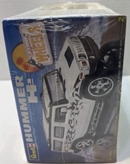 Revell Hummer H2 California Wheels 1:25 Scale Model Kit Factory Sealed 85-2867