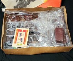 Vintage Orig Ertl 1:25 International S-Series F-2674 Semi Sealed Model Kit #8026