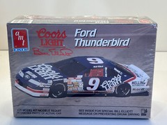 1991 AMT/ERTL #9 Bill Elliott Coors Light Ford Thunderbird 1:25 Mod 6740