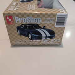 AMT PRO SHOP DODGE VIPER RT-10 1/25 SCALE MODEL KIT NEW