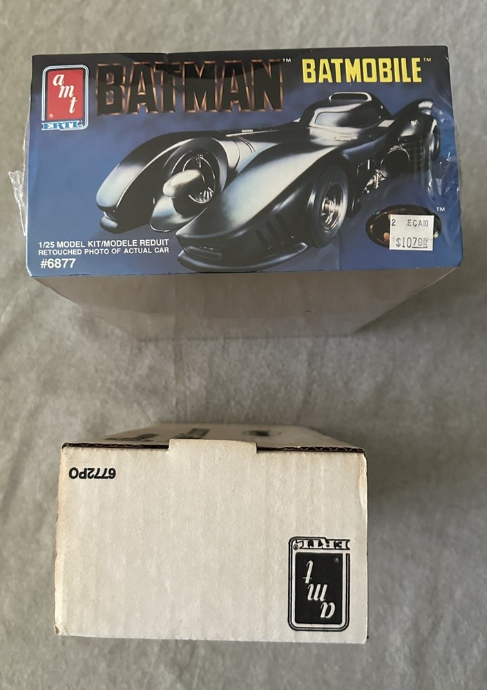 AMT ERTL 1989 BATMAN Movie Batmobile & Mail Away Cocoon Armored Shield