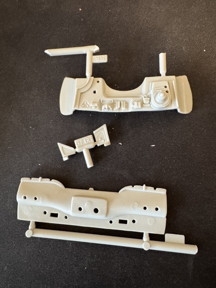 AMT 31979 1/25 58 Edsel Pacer Parts Bash Body Assembly 5A Parts
