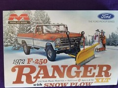 1972 FORD F250 CAB FLOOR , SIDE PANELS , SEAT from Moebius 1:25 Model Kit 67-72