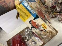 VINTAGE LINDBERG 1/8 SCALE 3-IN-1 CUSTOMIZING “T” RED DEMON MODEL KIT – RARE (1)