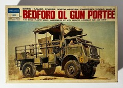 Peerless Max 3509 1/35 Scale Bedford QL Gun Portée w/Ordnance QF 6 Pounder, 1974