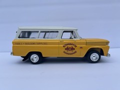 Revell 1966 Chevy Suburban 1:25 Scale (Built Model)