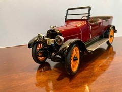 Signature 1917 REO Touring Diecast Model Car 1:18