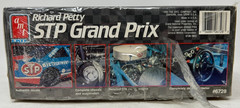 NEW AMT Model Kit – NASCAR #43 Richard Petty STP Grand Prix #6728 – NOS!