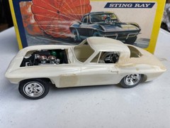 Vintage 1960’s MPC 1/25 ‘65 Corvette