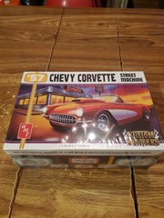 AMT 1957 Chevy Corvette Street Machine 1/25 Model Kit AMT1498