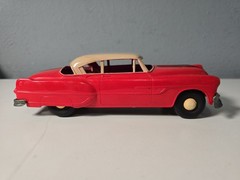 AMT 1954 Pontiac Chieftain Dealer Friction Promo 1:25 Scale Plastic Model Car