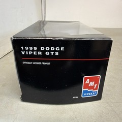 New In Box AMT/ERTL 199 Dodge Viper GTS 1:24 Scale Model Car