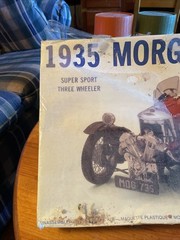 Academy Minicraft 1935 Morgan Super Sport Three-Wheeler “Mog” Sealed 1/16 kit