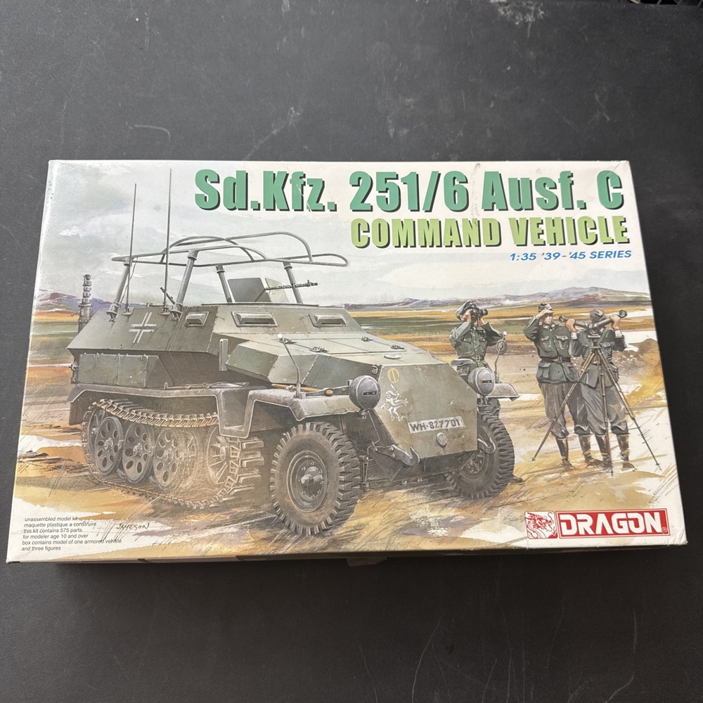 Dragon Sd.Kfz. 251/6 Ausf. C Command Vehicle 1:35 Plastic Model Kit 6206
