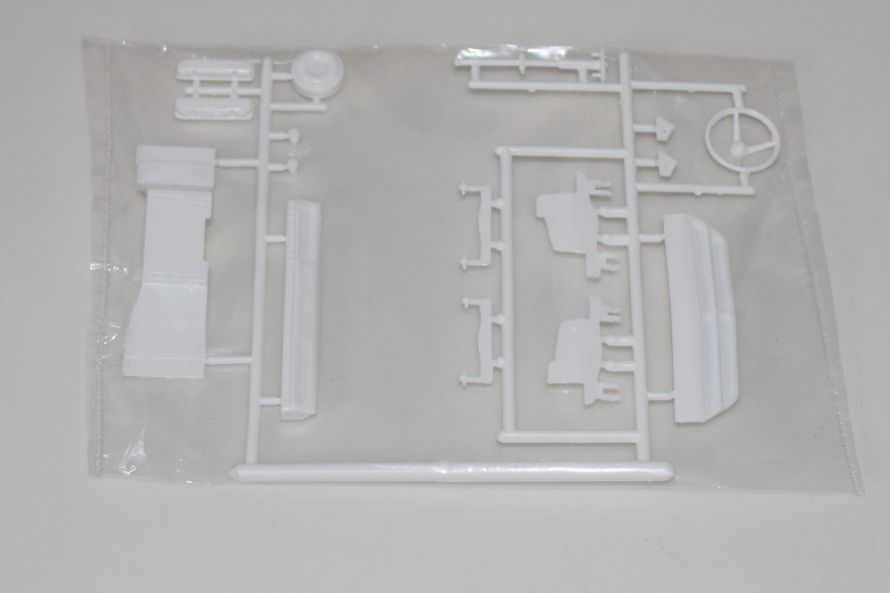 AMT DODGE L-700 & RACE CAR TRAILER 1368/06 ⭐PARTS⭐ FRONT GRILLE+DASH+MORE 1:25