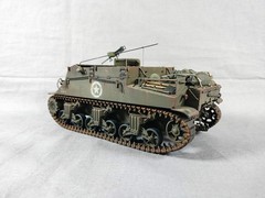Built 1/35 M7 variant US Army Prime Mover with M1a1 155mm towed howitzer