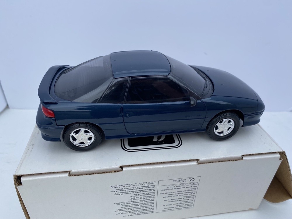 AMT/Ertl 1992 GEO STORM GSI Promo Car in Bennington Blue With Box New #6155