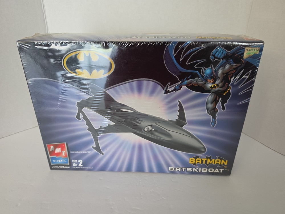 AMT Ertl Batman Batskiboat Skill Level 2 – 1/25 Model Kit New in Box Sealed