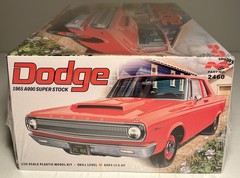 Moebius 1965 Dodge A990 Super Stock 1:25 Scale Model Car Kit 2460 (B263)