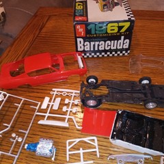 VINTAGE AMT 1967 PLYMOUTH BARRACUDA MODEL KIT- – ANNUAL -6857-170
