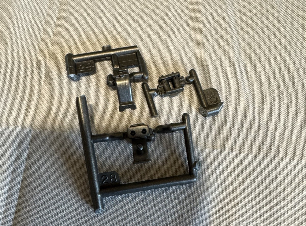 Monogram 6363 Ford F-250 Pick-Up Parts Kit Bash Step 14 Parts