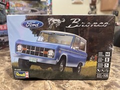 Revell 2016 Ford Bronco Kit #85-4320 Factory Sealed 1:25 Scale NEW / SEALED
