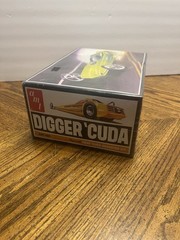 AMT 1/25 Scale Digger Hemi Cuda Dragster Factory Sealed